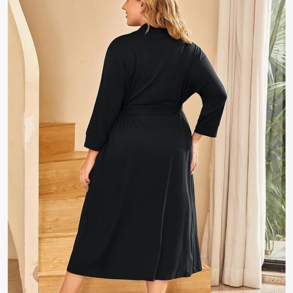 Plus size Balck Robe - Picture 3 of 8
